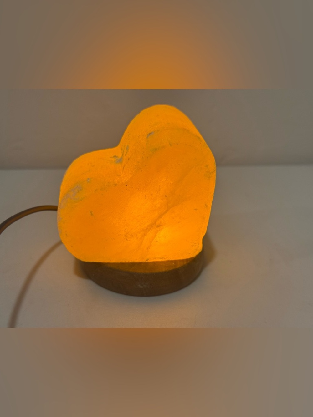 Himalayan Salt Lamp Table Heart  Shape Crystal Salt Rock Lamp‎ Wood Base